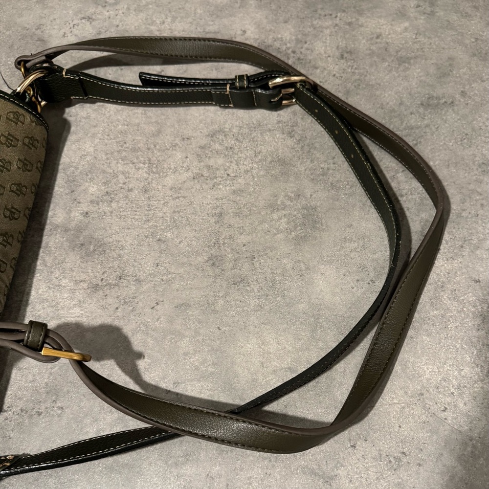 Dooney & Bourke Signature Messenger Style Bag! Green!! GUC!! - Picture 7 of 13